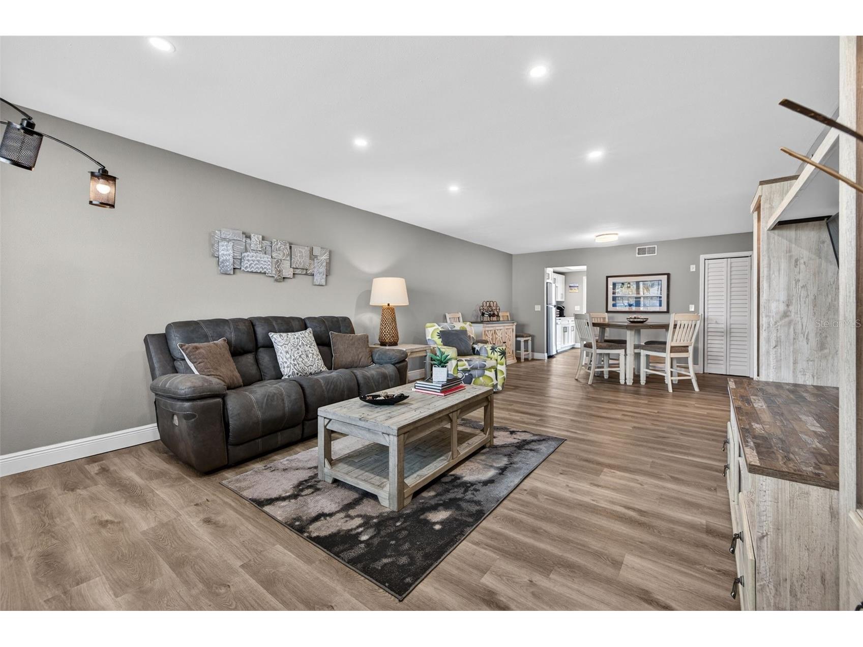 1893 Shore Drive S #214 South Pasadena FL 33707 - BOCA CIEGA TB8500386 image2