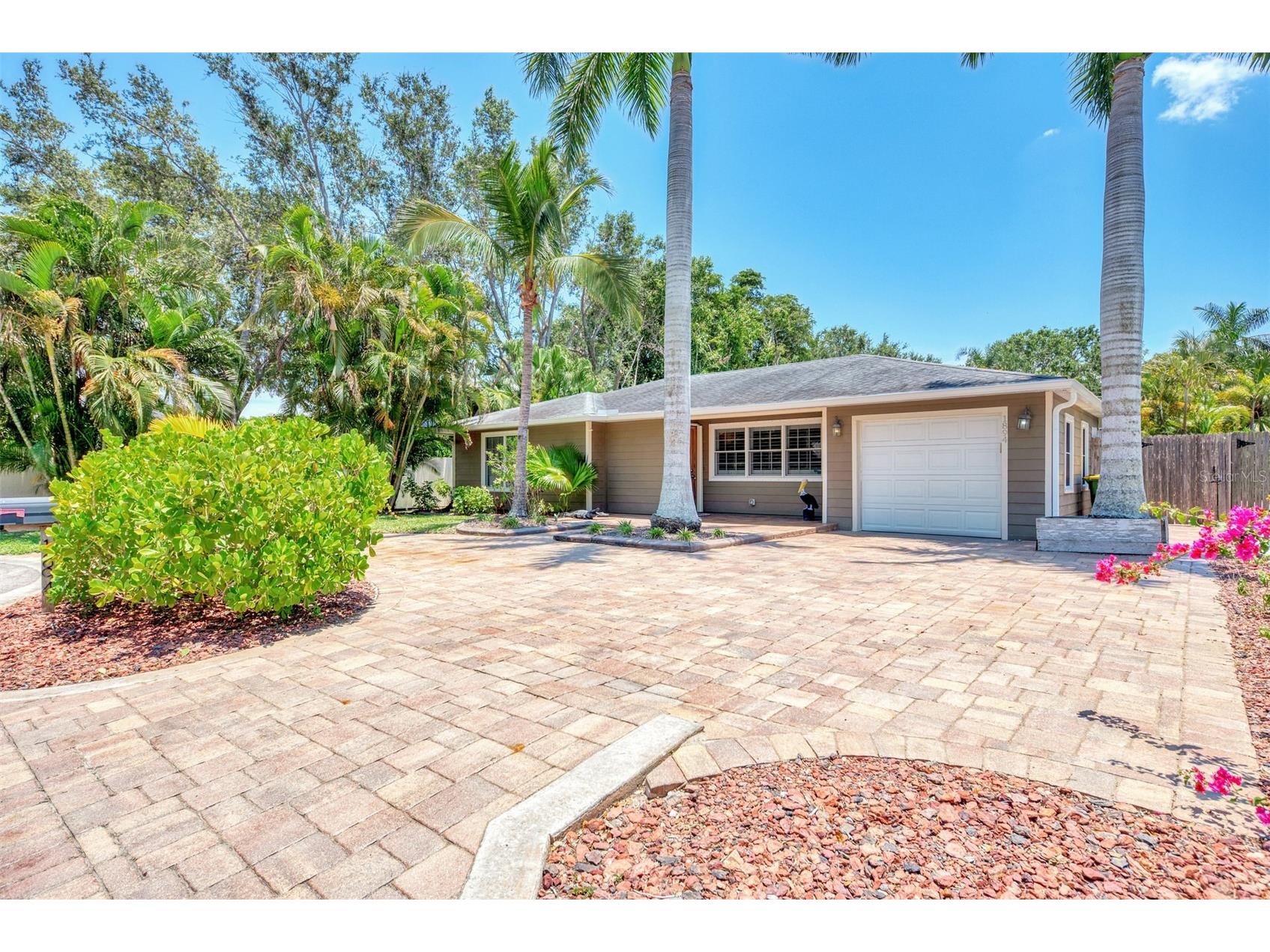 1894 Loma Linda Street Sarasota FL 34239 A4690884 image1