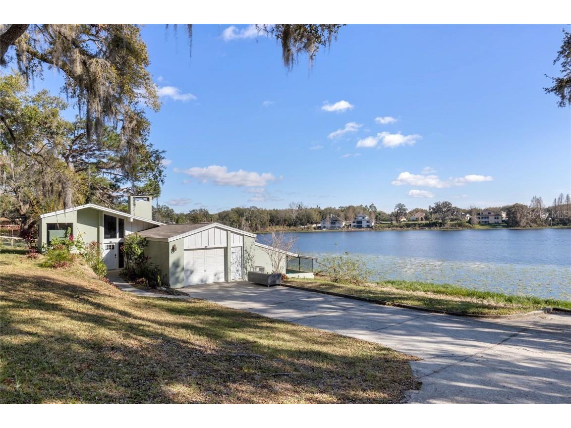 18944 Bates Avenue Eustis FL 32736 - Blue Lake G5093245 image1