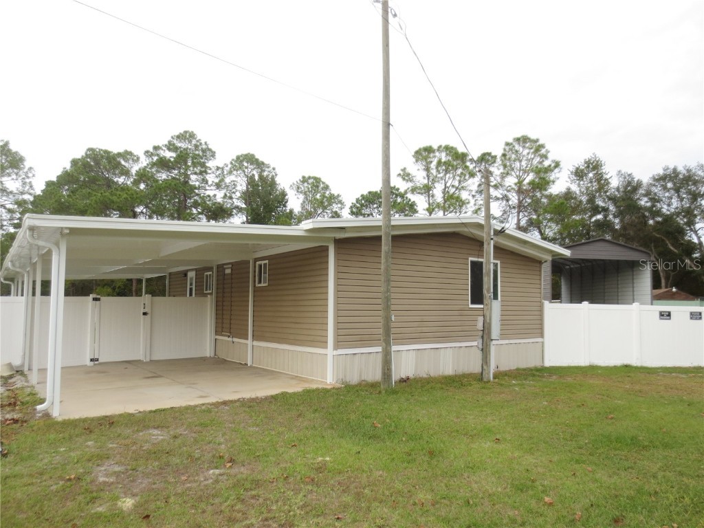 18945 SE 55th Place Ocklawaha FL 32179 OM679006 image1