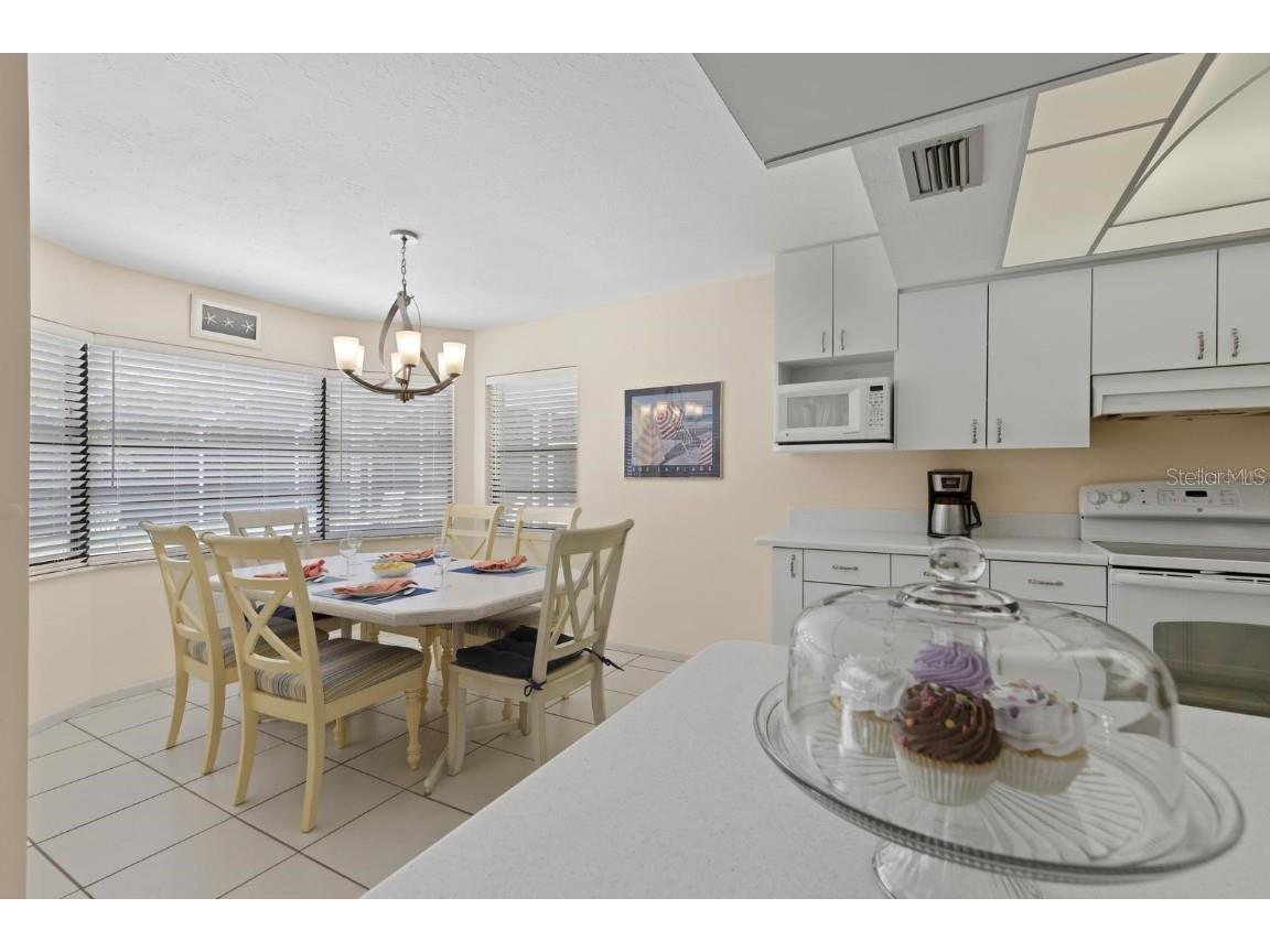 1895 Buccaneer Circle Sarasota FL 34231 A4670129 image5