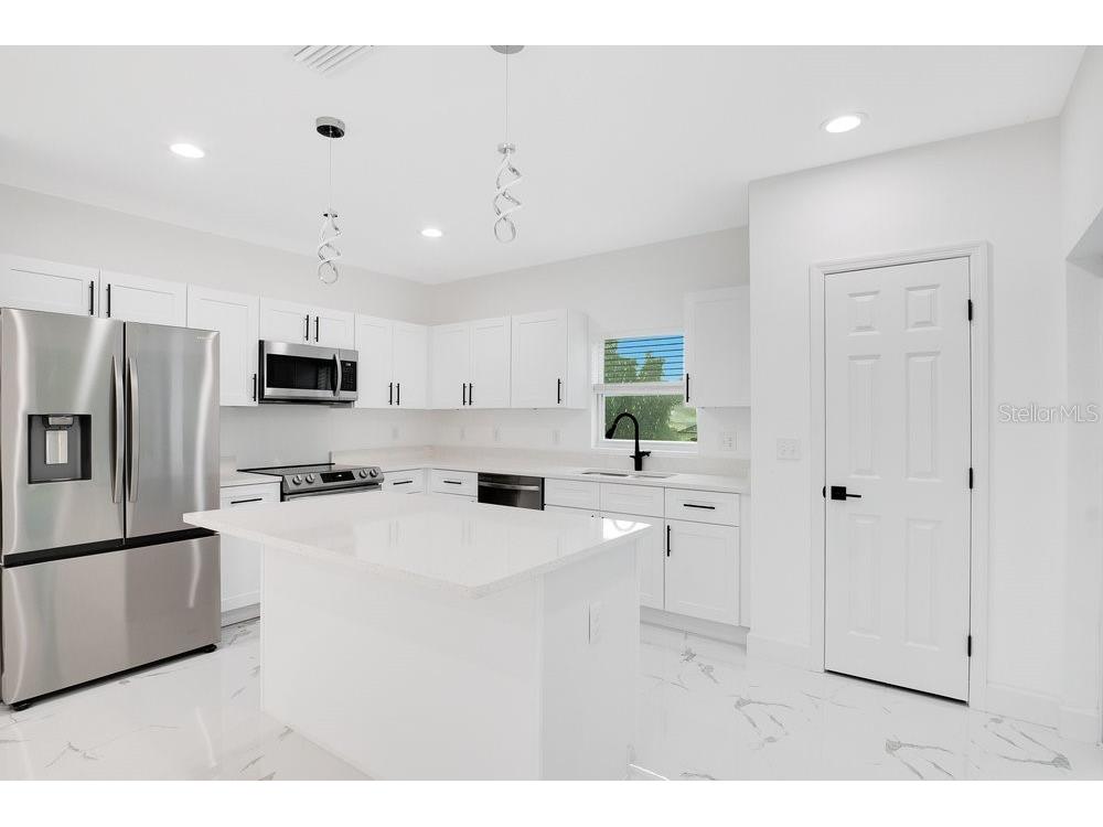 1896 12th Street Orange City FL 32763 L4947453 image8