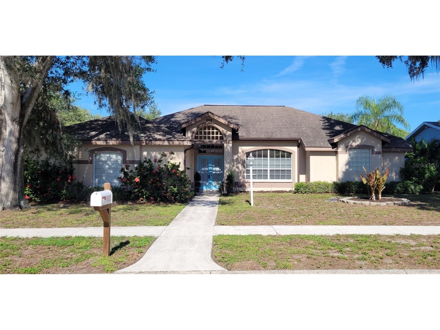 1896 Towering Oak Drive Sarasota FL 34232 A4578723 image1