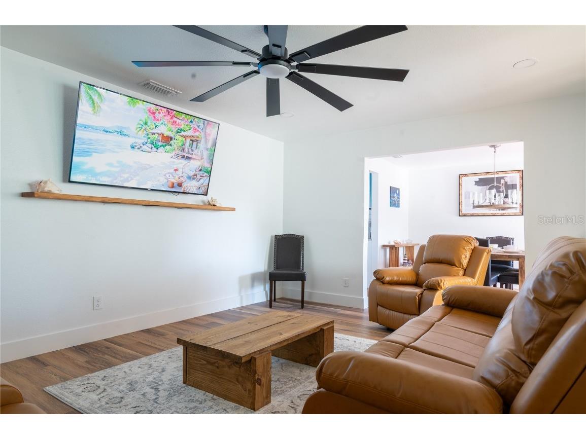 1897 Dolphin Boulevard S Saint Petersburg FL 33707 TB8454515 image17