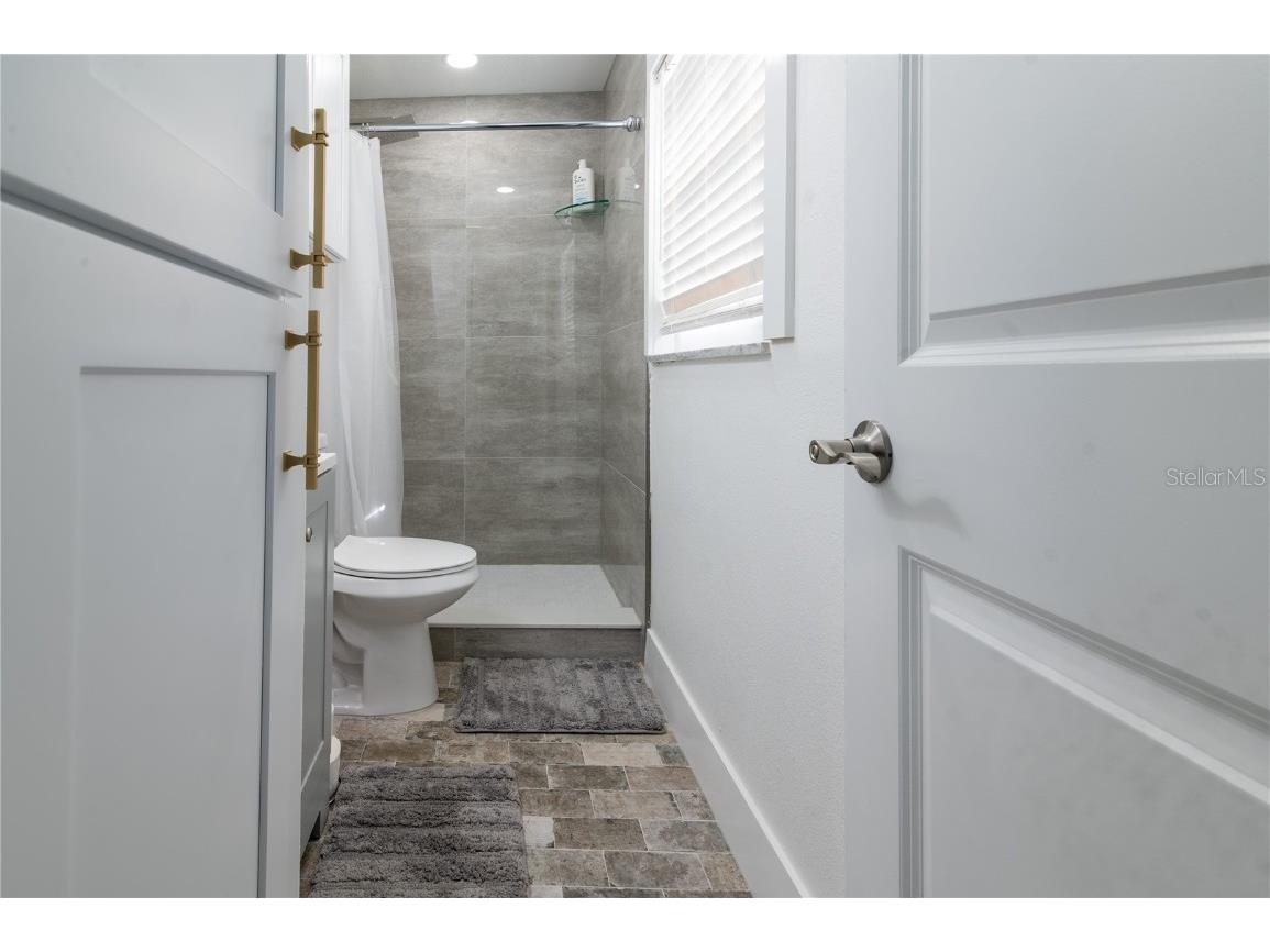 1897 Dolphin Boulevard S Saint Petersburg FL 33707 TB8454515 image22