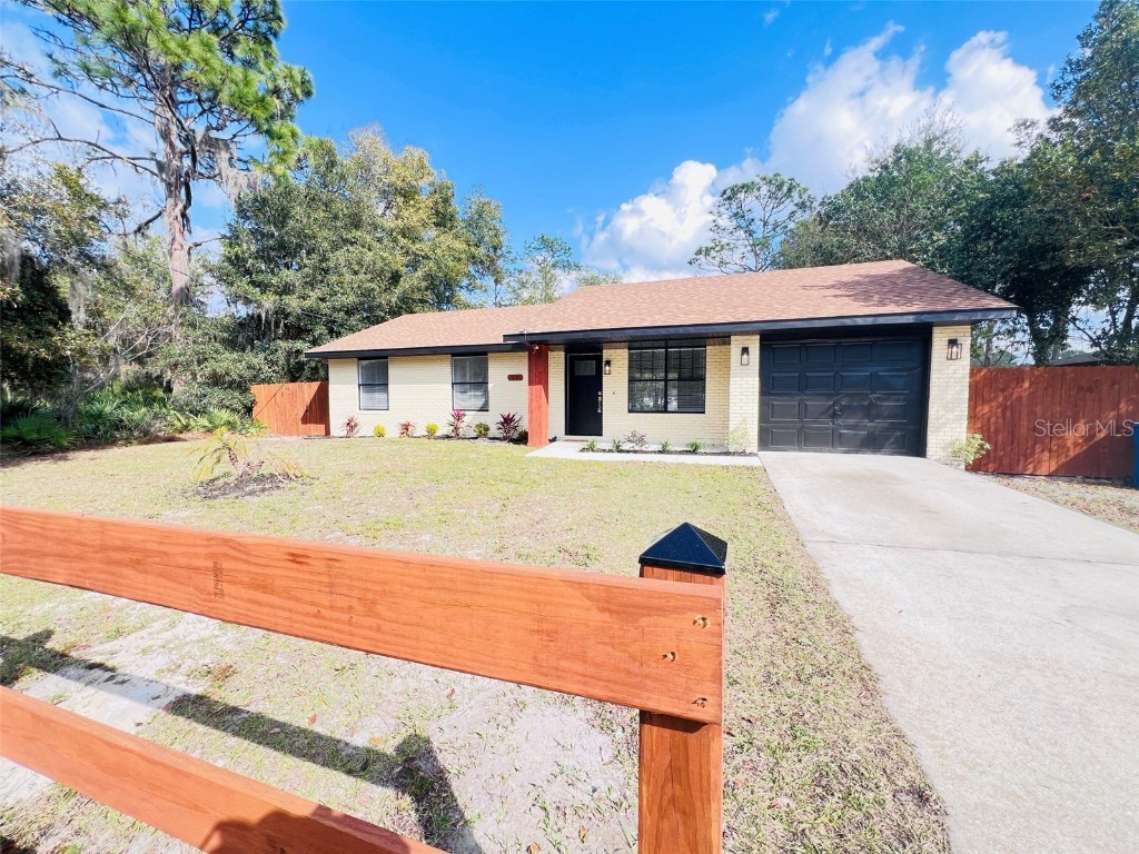 1897 West Parkway Deland FL 32724 TB8350609 image1