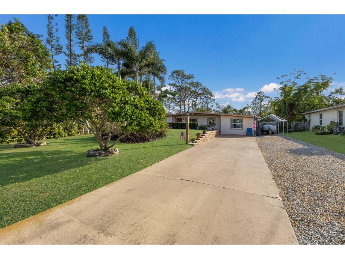 1898 Wharf Road Sarasota FL 34231 A4632318 image1