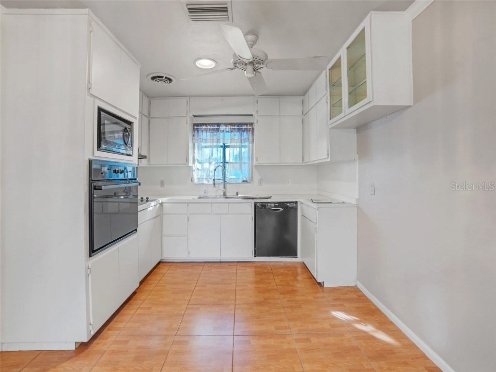 1899 66th Avenue N Saint Petersburg FL 33702 TB8452472 image12