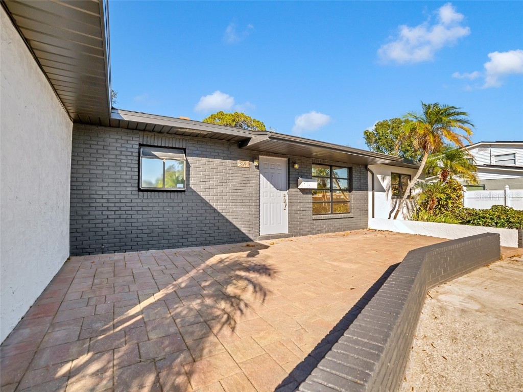 1899 66th Avenue N Saint Petersburg FL 33702 TB8452472 image7