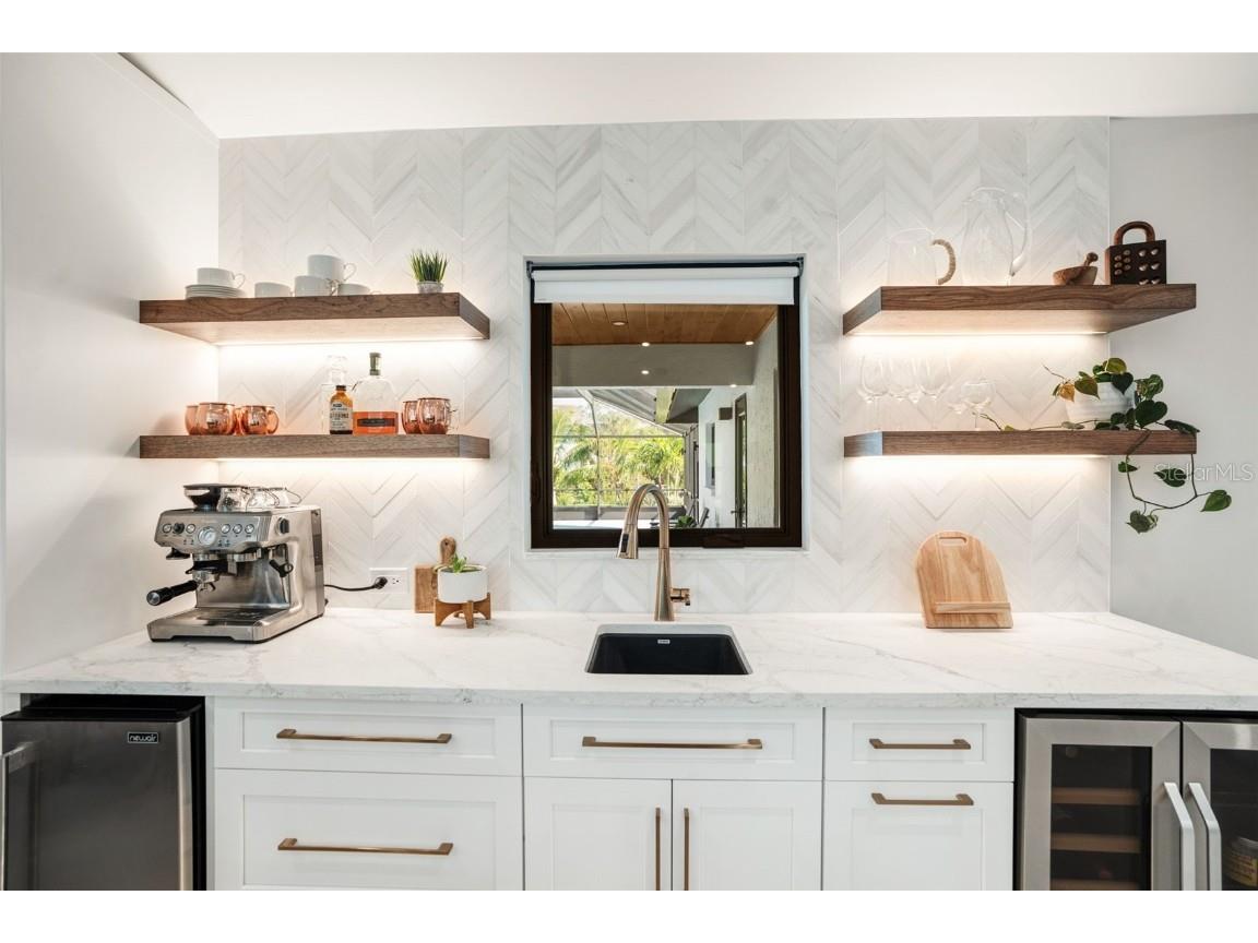 1899 Buccaneer Circle Sarasota FL 34231 A4629706 image20