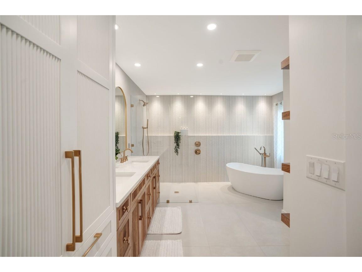 1899 Buccaneer Circle Sarasota FL 34231 A4629706 image28