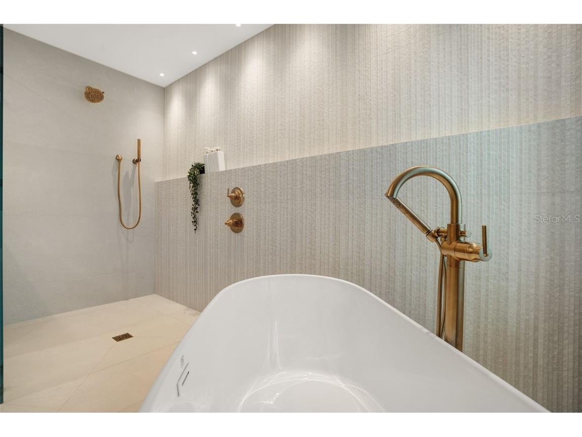 1899 Buccaneer Circle Sarasota FL 34231 A4629706 image33