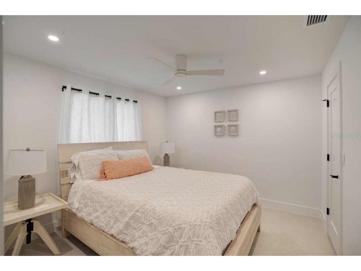 1899 Buccaneer Circle Sarasota FL 34231 A4629706 image39