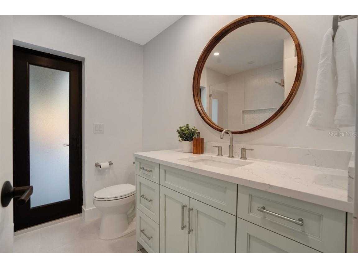 1899 Buccaneer Circle Sarasota FL 34231 A4629706 image40