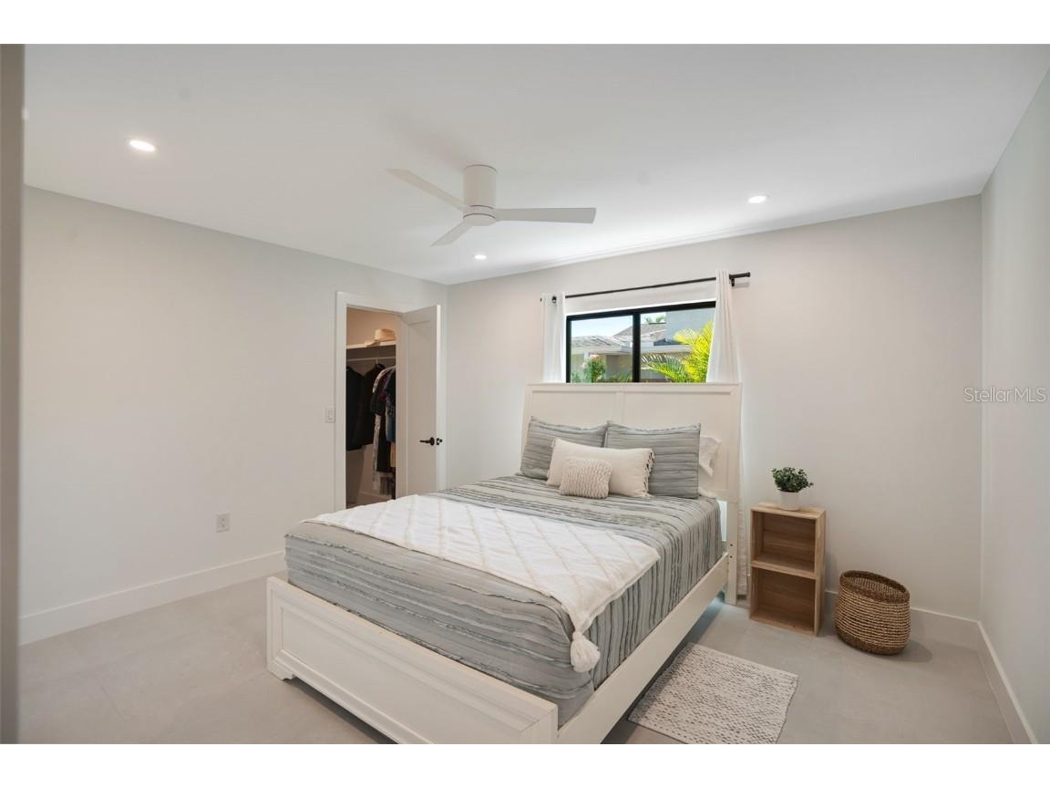 1899 Buccaneer Circle Sarasota FL 34231 A4629706 image41