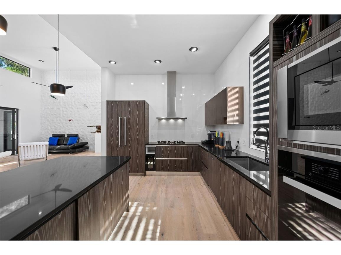 1899 Vamo Way Sarasota FL 34231 A4659122 image16