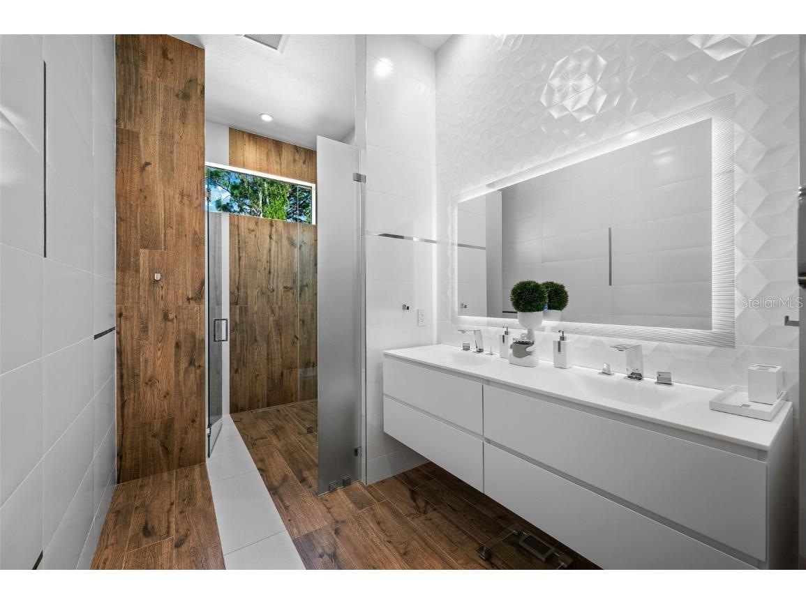 1899 Vamo Way Sarasota FL 34231 A4664293 image25