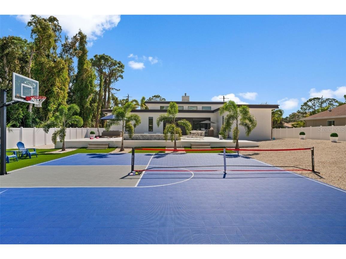 1899 Vamo Way Sarasota FL 34231 A4664293 image3