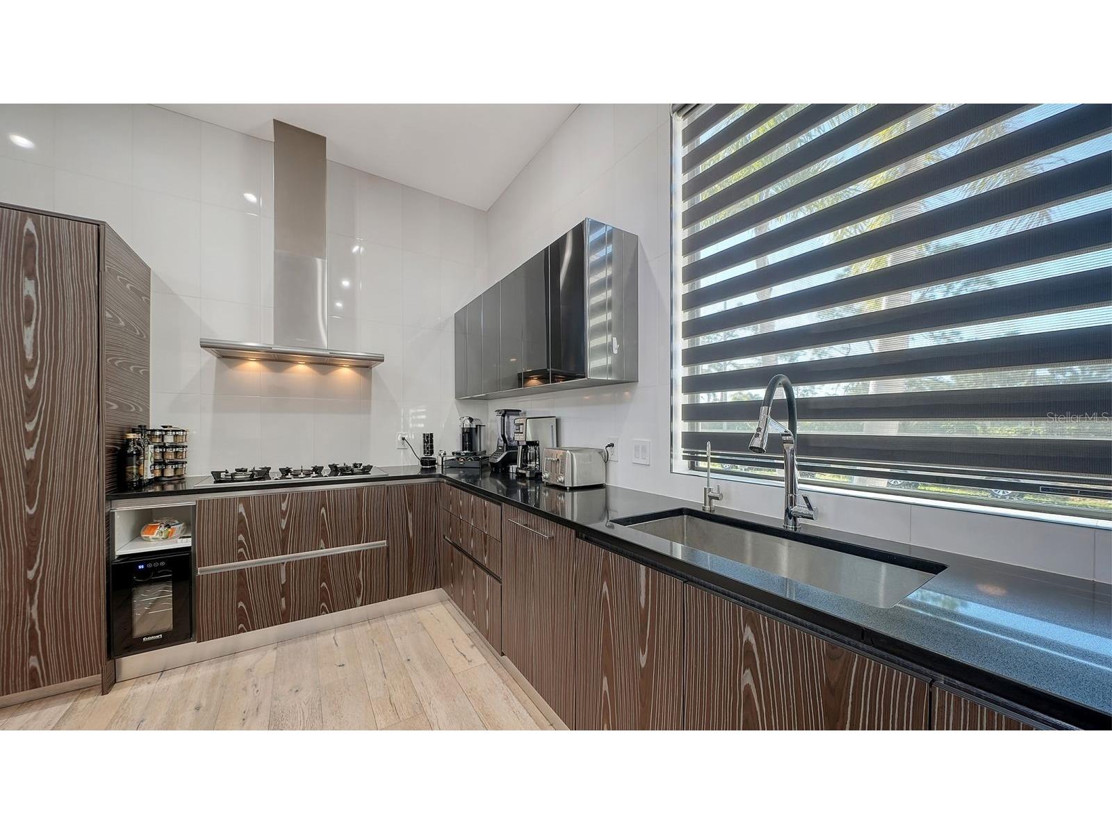 1899 Vamo Way Sarasota FL 34231 A4695686 image14