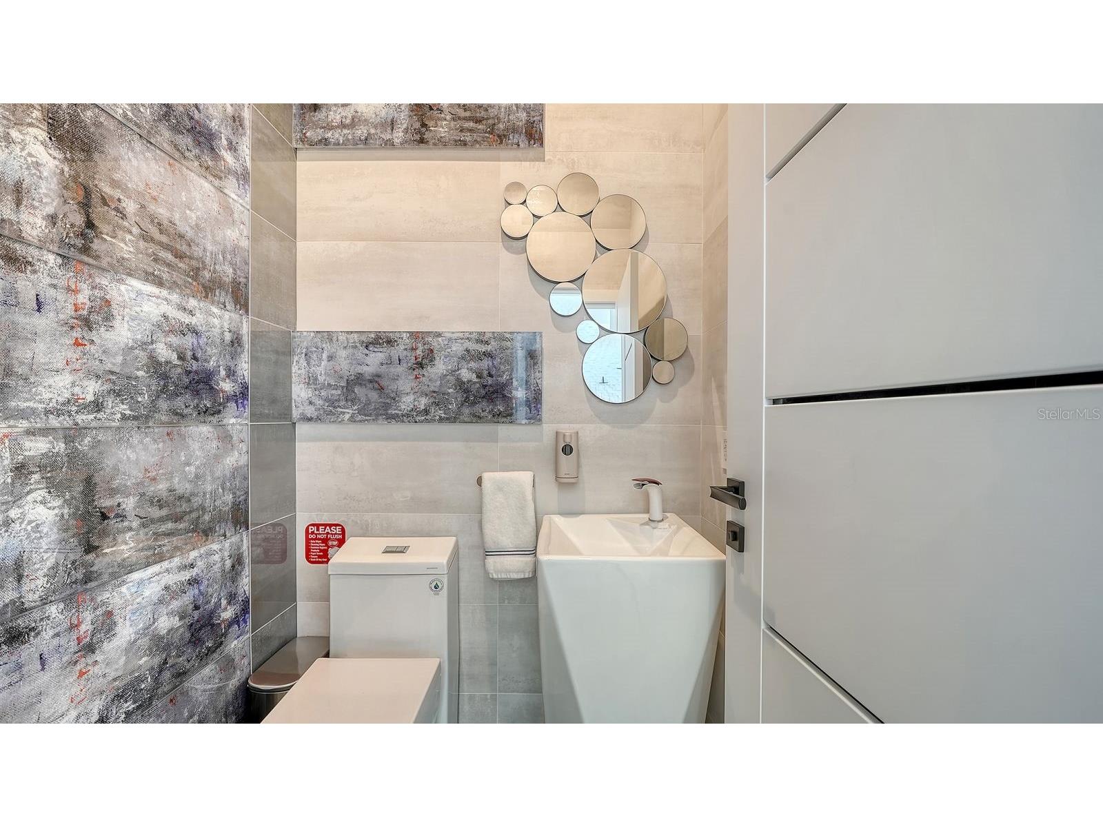 1899 Vamo Way Sarasota FL 34231 A4695686 image16