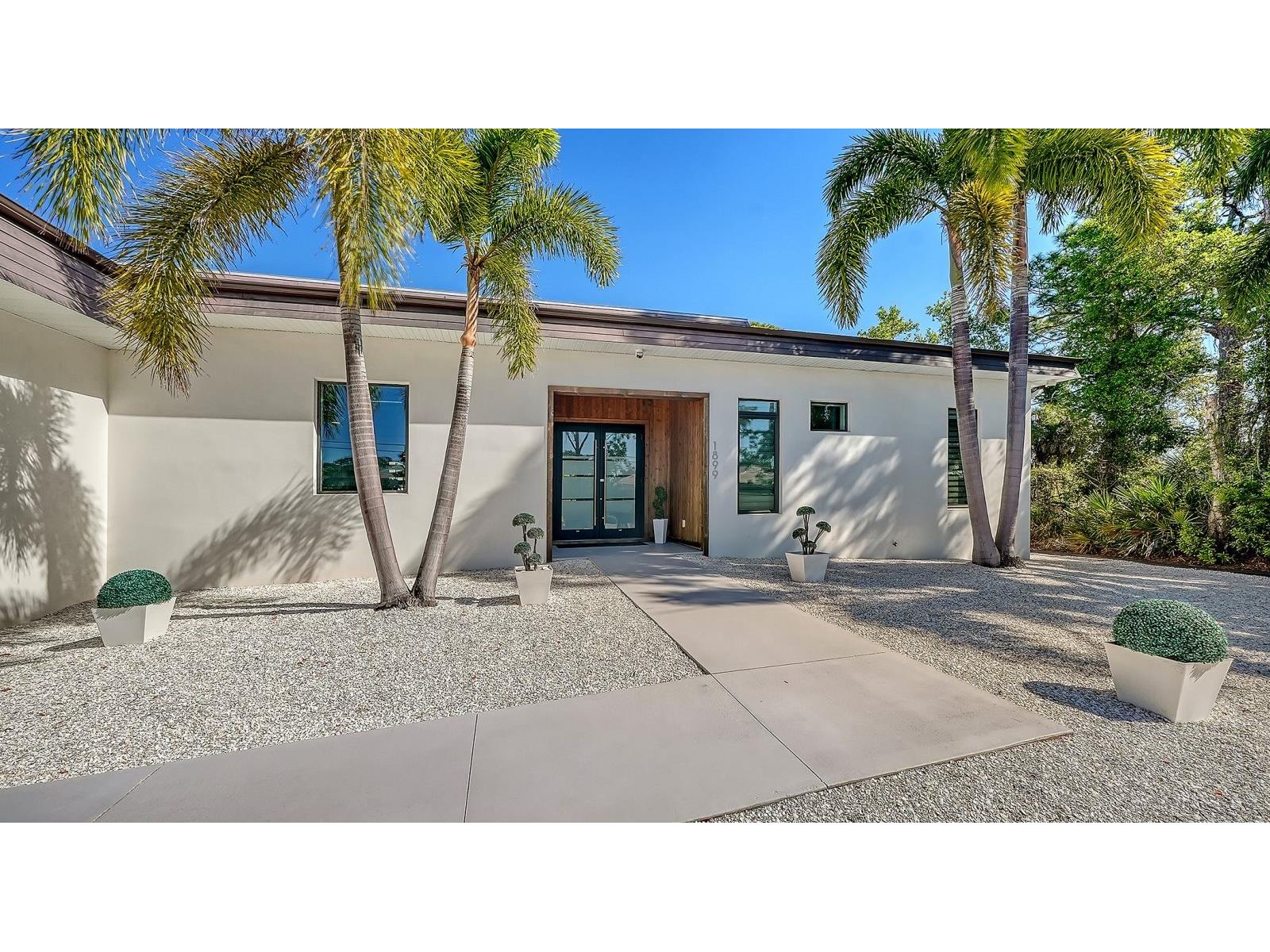 1899 Vamo Way Sarasota FL 34231 A4695686 image3