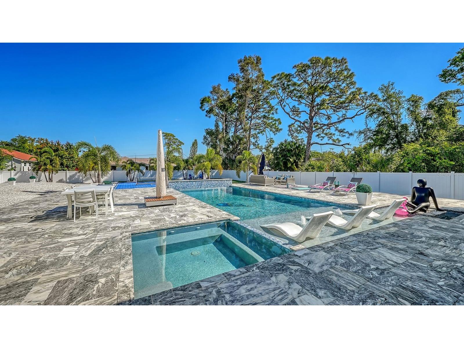 1899 Vamo Way Sarasota FL 34231 A4695686 image42