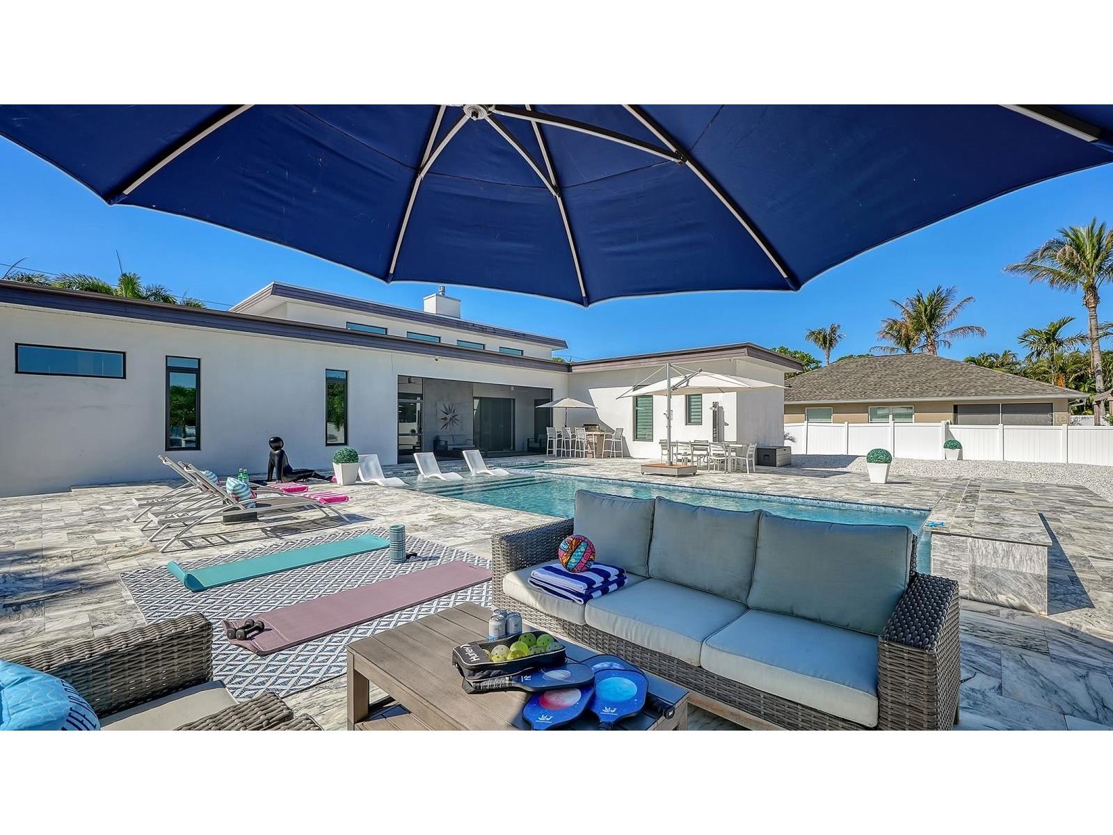 1899 Vamo Way Sarasota FL 34231 A4695686 image49
