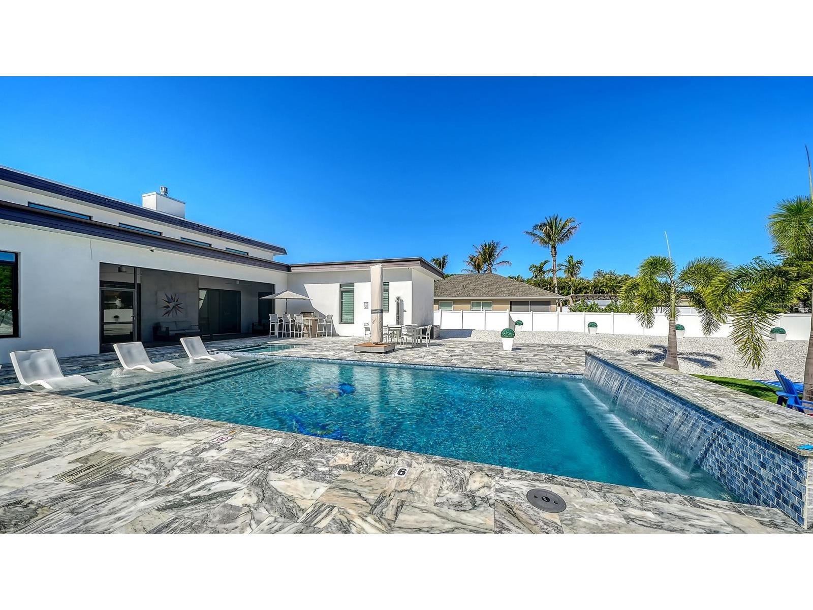 1899 Vamo Way Sarasota FL 34231 A4695686 image50