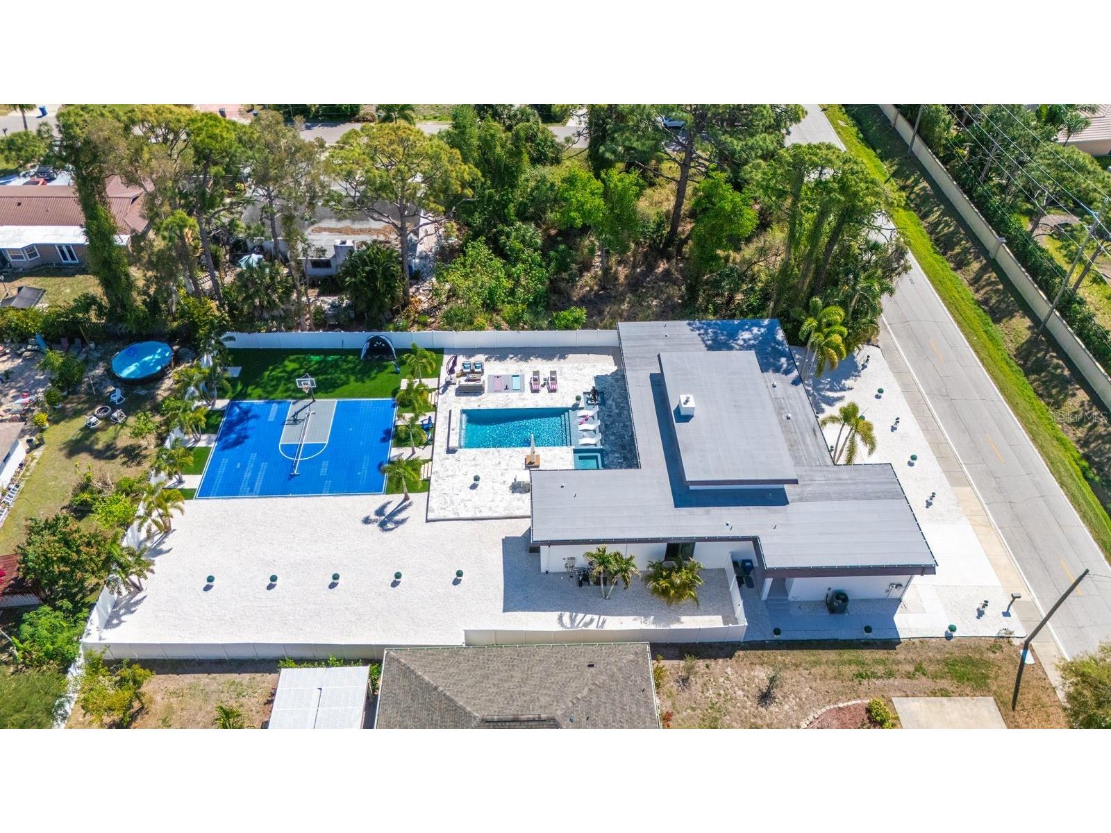 1899 Vamo Way Sarasota FL 34231 A4695686 image64