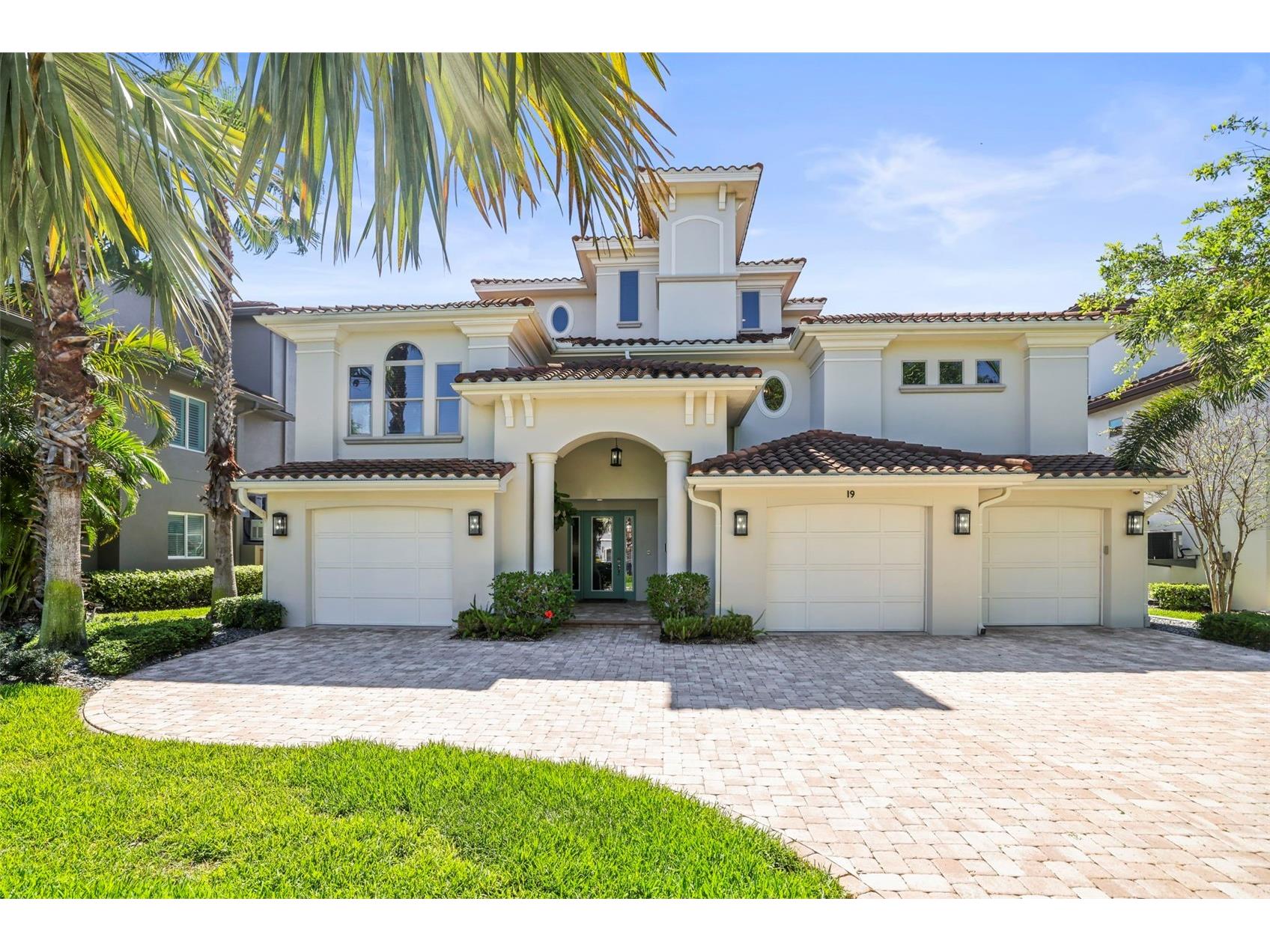 19 Bayfront Court S Saint Petersburg FL 33711 - MAXIMO CHANNEL TB8486101 image2