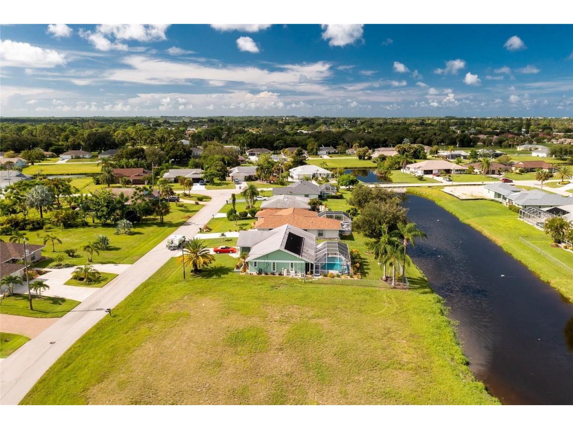 19 Bunker Terrace Rotonda West FL 33947 C7517659 image4