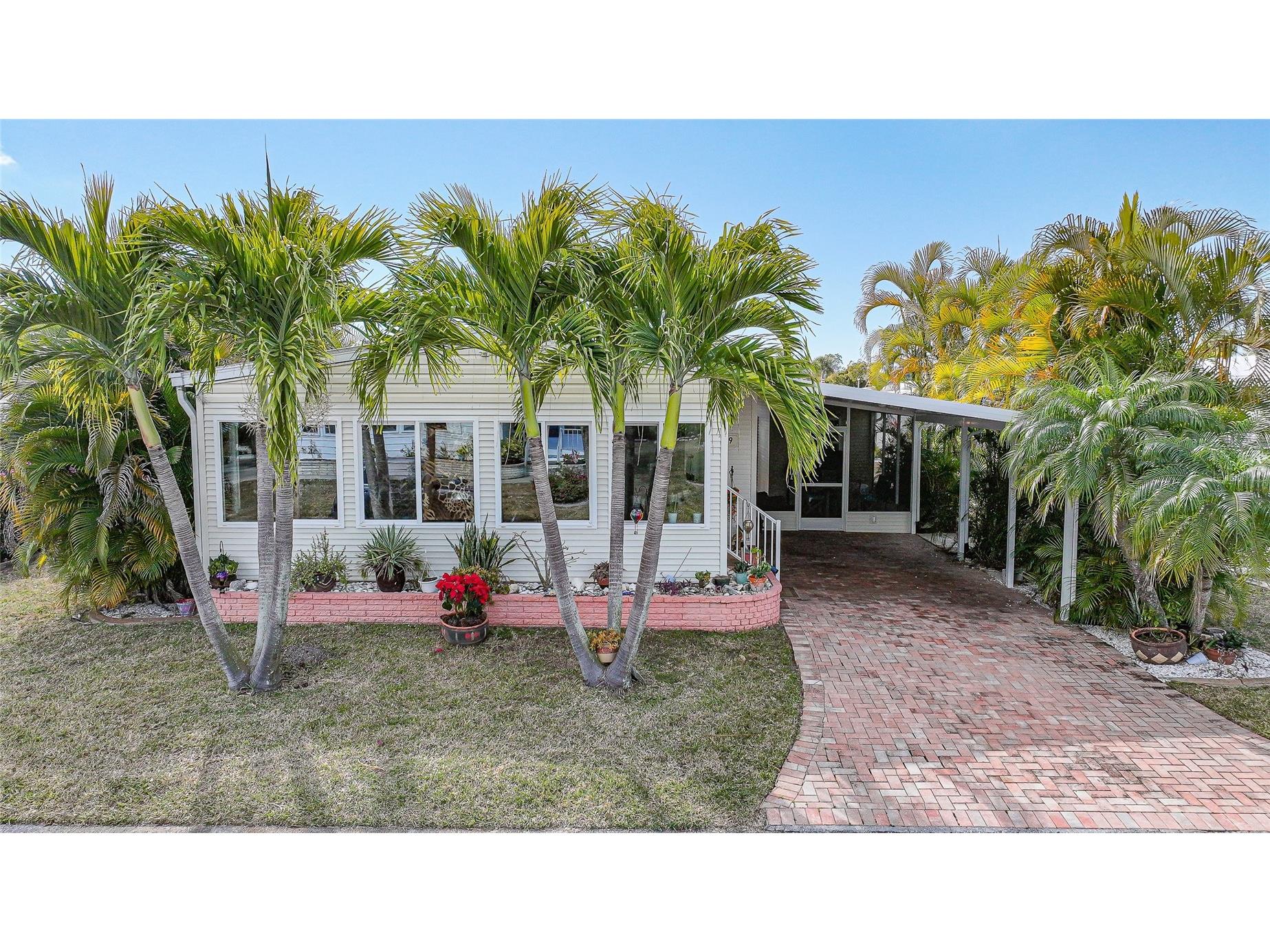 19 Del Prado Drive Englewood FL 34223 C7519879 image1
