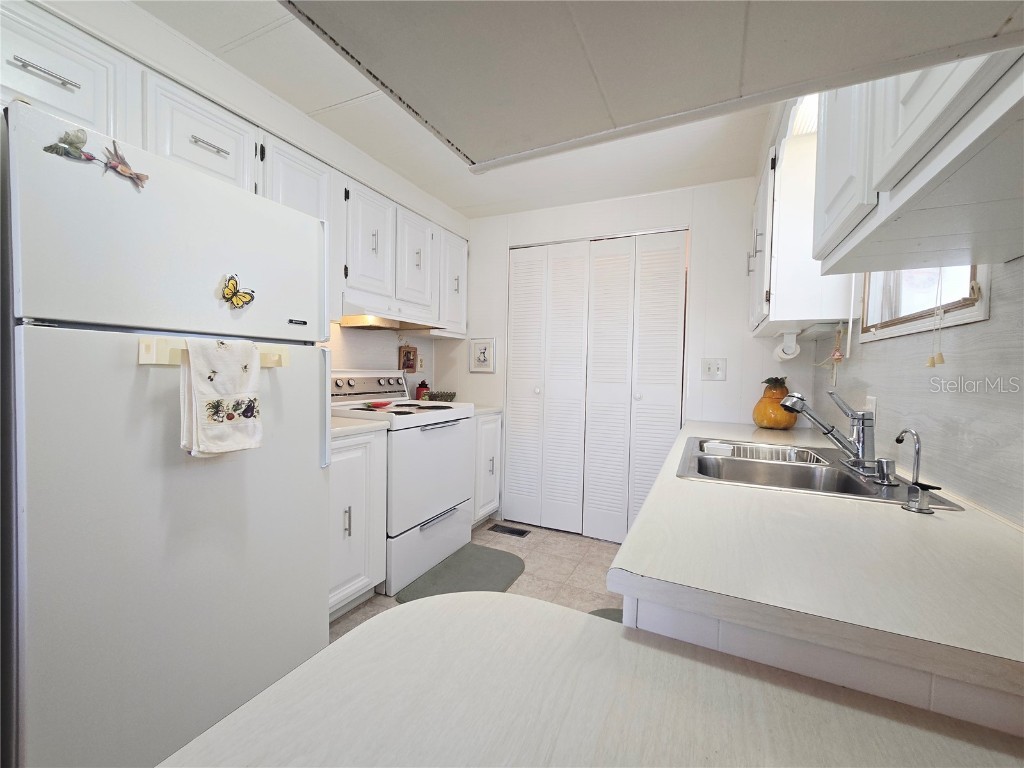 19 Drury Lane Tarpon Springs FL 34689 TB8355393 image18