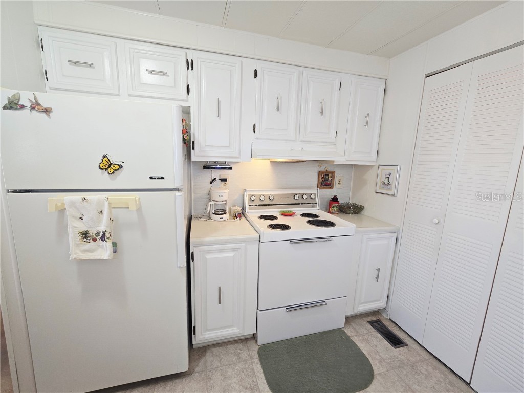 19 Drury Lane Tarpon Springs FL 34689 TB8355393 image19