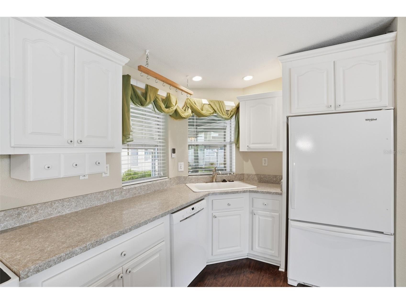 19 Holland Drive Punta Gorda FL 33950 C7526352 image6