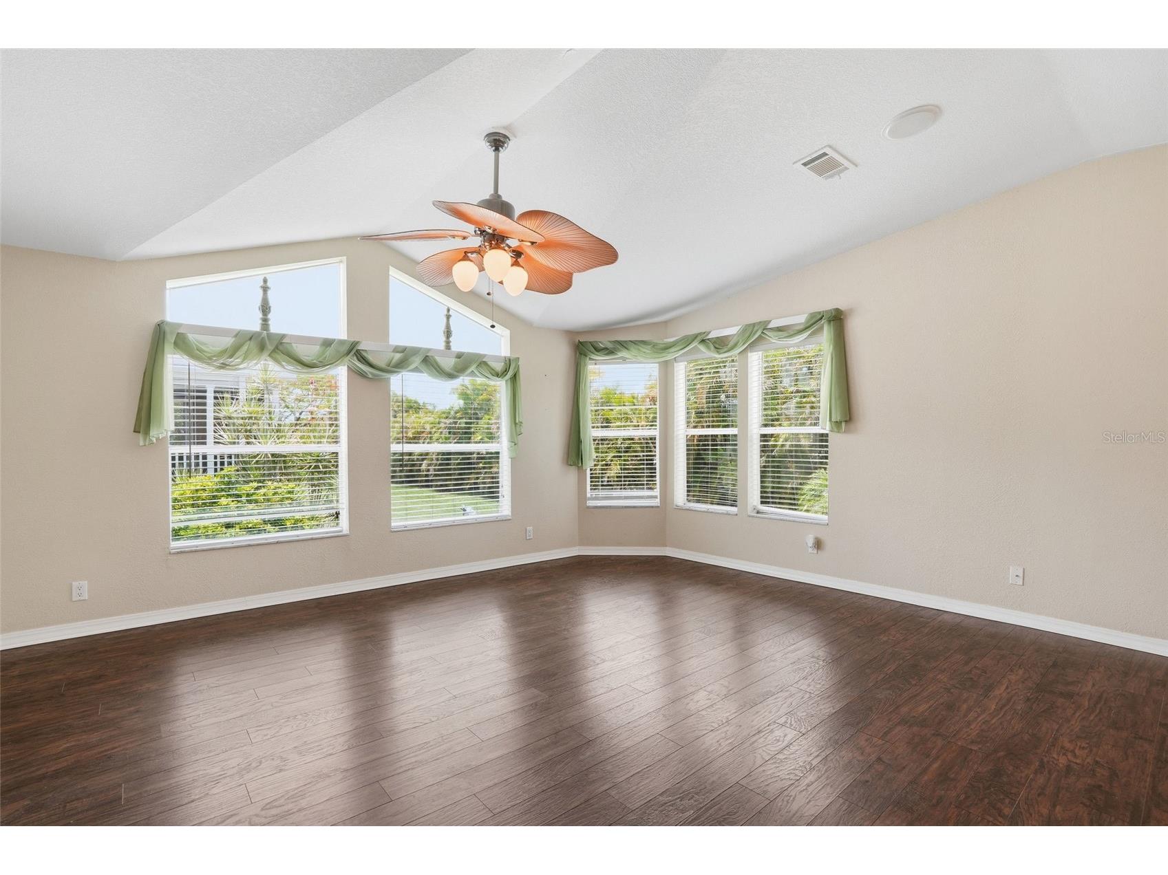 19 Holland Drive Punta Gorda FL 33950 C7526352 image9