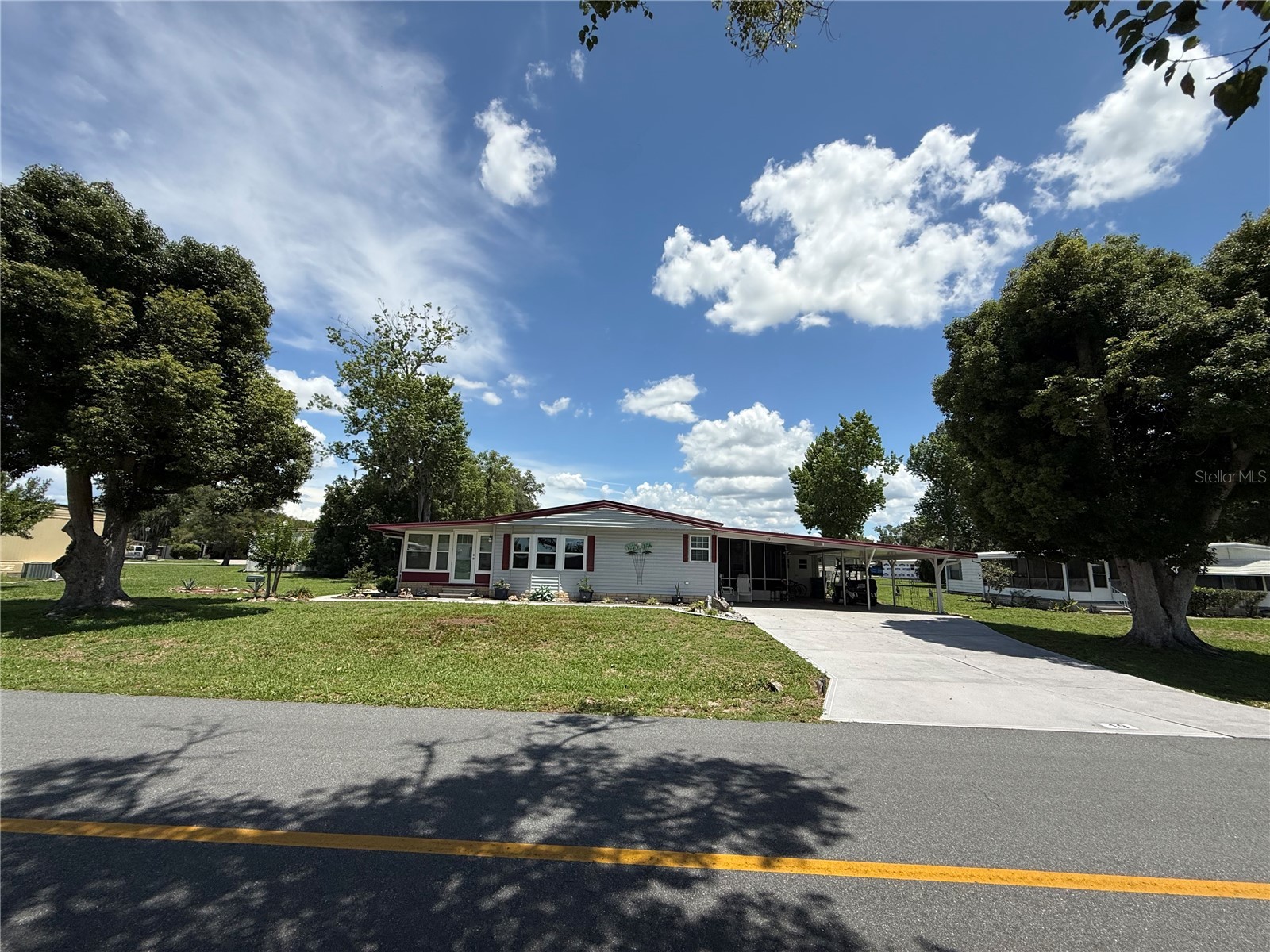 19 Magnolia Lane Wildwood FL 34785 - LAKE OKAHUMPKA G5112845 image2