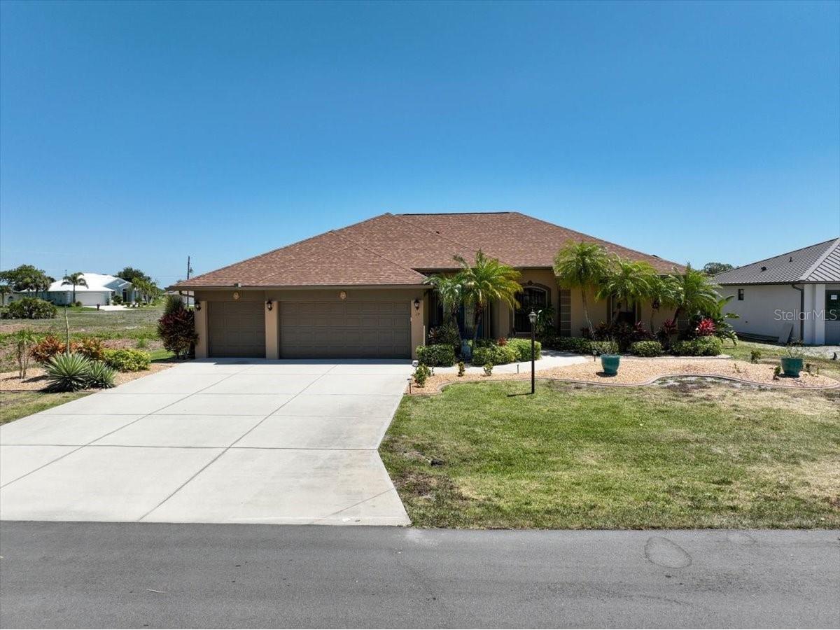 19 Medalist Way Rotonda West FL 33947 D6146841 image1