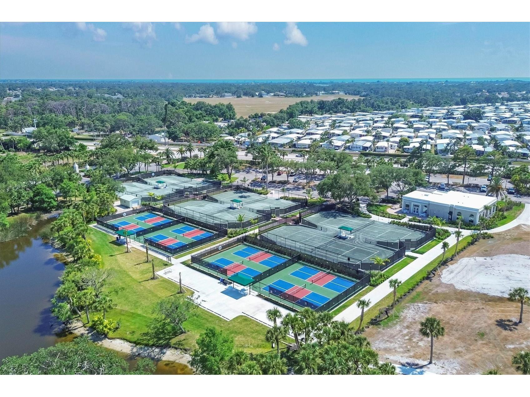 19 N Cayman Isles Boulevard Englewood FL 34223 A4687622 image100
