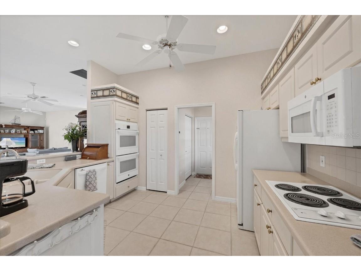 19 N Par View Road Rotonda West FL 33947 D6143360 image14