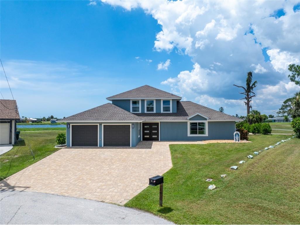 19 Pebble Beach Road Rotonda West FL 33947 D6143377 image1