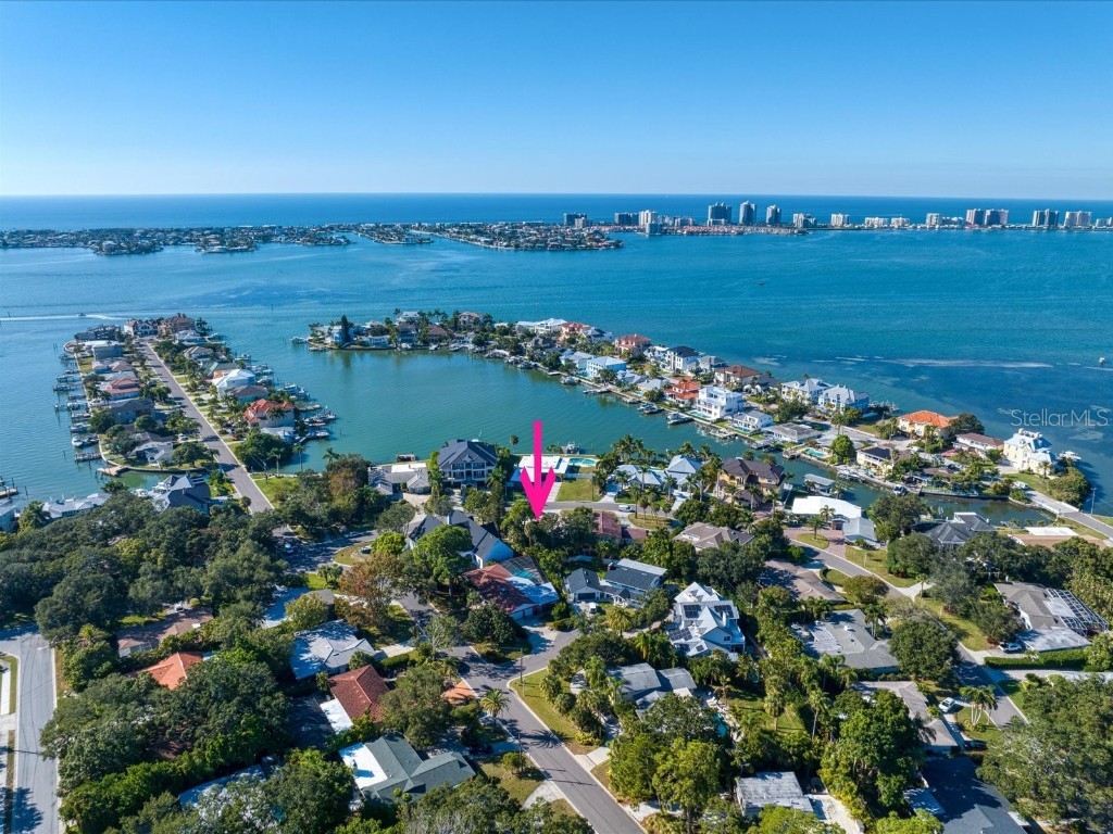 19 S Pine Circle Belleair FL 33756 U8221077 image1