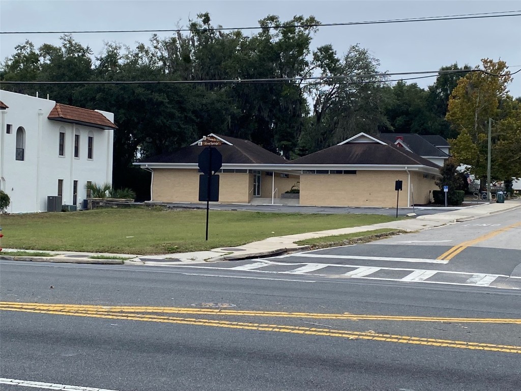 19 SE Wenona Avenue Ocala FL 34471 OM668400 image1