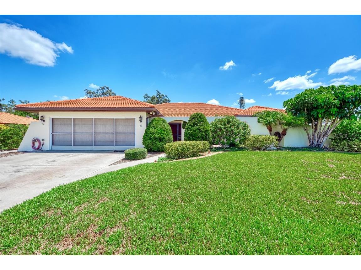 19 Waterford Drive Englewood FL 34223 D6132647 image1