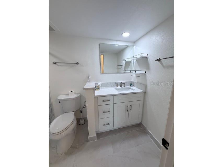 19 Whispering Sands Drive #106 Sarasota FL 34242 A4675708 image16