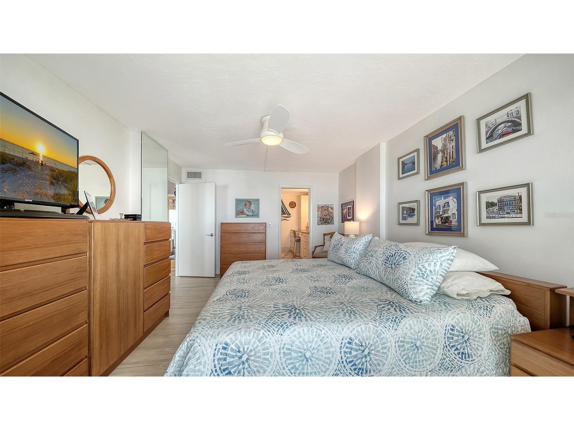 19 Whispering Sands Drive #1104 Sarasota FL 34242 - GULF OF AMERICA A4679738 image36