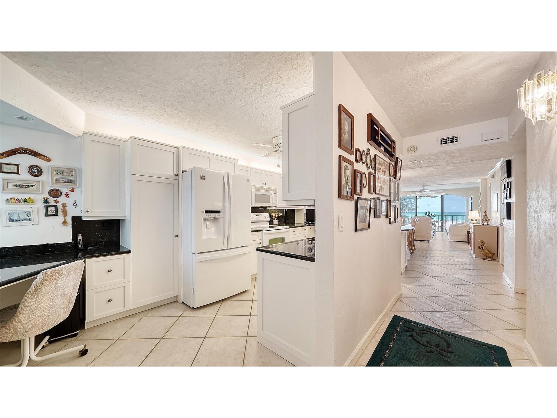 19 Whispering Sands Drive #201 Sarasota FL 34242 - GULF OF AMERICA A4679748 image5