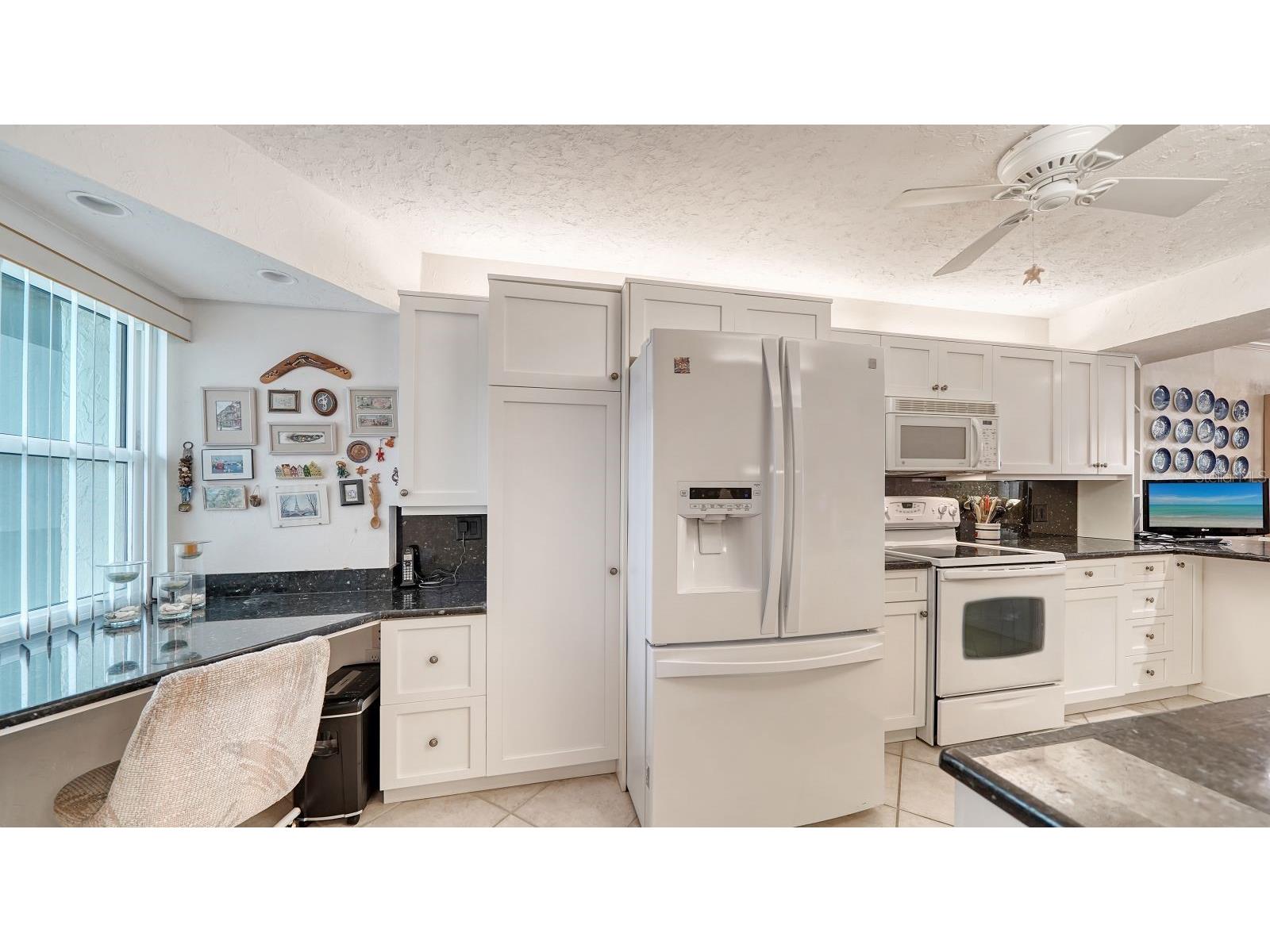 19 Whispering Sands Drive #201 Sarasota FL 34242 - GULF OF AMERICA A4679748 image6