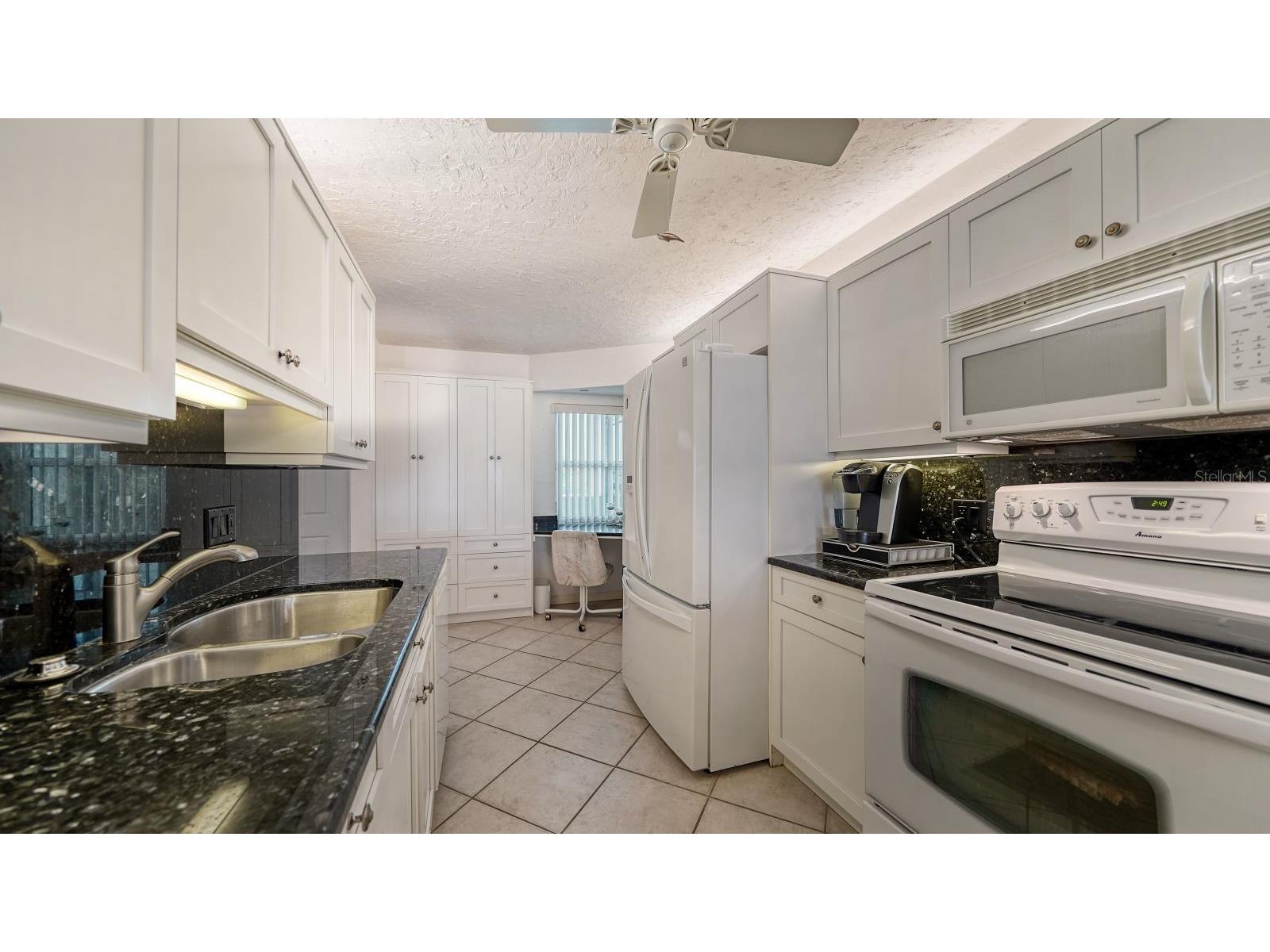 19 Whispering Sands Drive #201 Sarasota FL 34242 - GULF OF AMERICA A4679748 image8