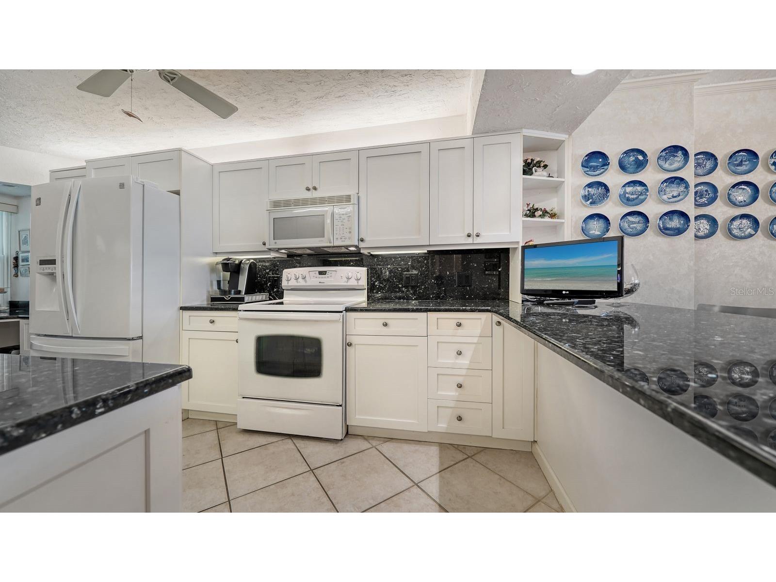 19 Whispering Sands Drive #201 Sarasota FL 34242 - GULF OF AMERICA A4679748 image9